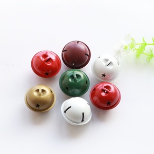 Campanella a Stella Smaltata da 4 cm - Ciondolo in Metallo per Decorazioni Albero di Natale, Forniture per Artigianato e Ornamenti Fai-da-te per le Feste - Product Image 1