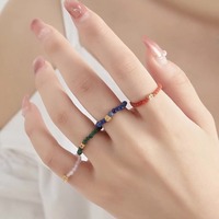 Hochwertige zarte Mini 2mm natürliche Regenbogen Turmalin Perlen stapelbare Ring Edelstein Heil kristalle feine Ringe für Mädchen