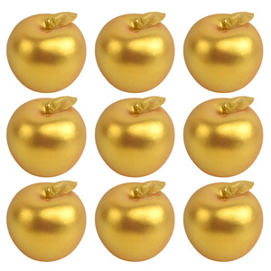 Pomme dorée artificielle en mousse 7*8cm légère et écologique pour la cuisine, la maison, Noël et les fêtes de Thanksgiving - Product Image 1