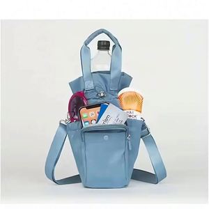 Muestra gratuita de funda personalizada para botella de agua con soporte para teléfono, bolsa cruzada tipo bandolera con correa ajustable. - Product Image 5