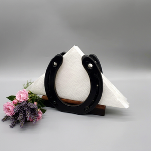 Porte-serviettes en métal noir en forme de fer à cheval avec base en bois, décoration de table rustique de style western pour la maison et les restaurants - Product Image 1