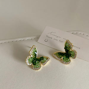 Pendientes De Joyeria De <span class=keywords><strong>Moda</strong></span> Nueva <span class=keywords><strong>Moda</strong></span> Dulce Niñas Joyería Bonitos Pendientes De Mariposa De Cristal Verde - Product Image 6