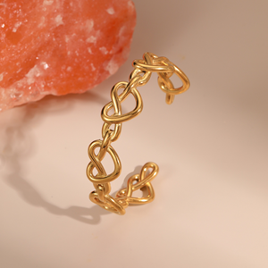 Bracelet ouvert en acier inoxydable populaire transfrontalier avec un design en forme de cœur en or 18 carats et une touche d'élégance - Product Image 4