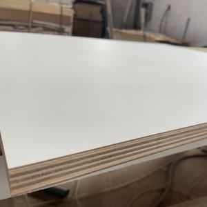 لوح خشب رقائقي ميلامين أبيض مقاس 1220*2440 بسماكة 18 مم من مورد صيني - Product Image 3