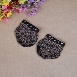 2025 Dancer 5-Hole Leopard Print Rhinestone Belly Dance Practice Shoes con plantillas Cómodas almohadillas para los pies para entrenamiento - Product Image 4