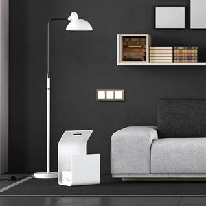 Placca da parete in alluminio dorato con 3 chiavi, ideale per installazioni elettriche e decorative in case e uffici. - Product Image 3