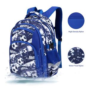 Mode 17 pouces bleu Football dessin animé <span class=keywords><strong>cartable</strong></span> pour enfants étanche maternelle football garçons grande capacité sac à dos - Product Image 3