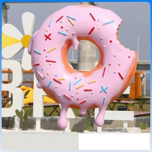 T002 Estatua de Fibra de Vidrio Realista de Donut Mordido, Resistente a los Rayos UV, con Chispas de Colores, Escultura para Fiestas de Dulces, Zonas de Comida y Centros Comerciales - Product Image 1