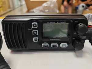 Radio VHF marine Icom IC-M200 d'origine, radio de bateau à montage fixe avec récepteur AIS, radio de communication - Product Image 2