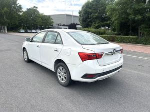 Voiture d'occasion Zotye <span class=keywords><strong>Z300</strong></span> <span class=keywords><strong>2016</strong></span> 1.5 Essence Manuelle Berline Compacte Spacieuse Fiable à Prix Abordable à Vendre - Product Image 4