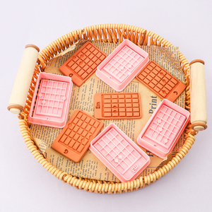 Em Melody 3D Cartoon Biscuit Mold Plastic Guitar Fingerboard Series DIY Clay D and G Outil d'impression pour <span class=keywords><strong>emporte</strong></span>-pièces - Product Image 1