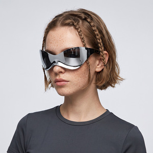 Gafas de Sol Futuristas Vanguardistas con Protección UV400, Lentes de PC Antideslumbrantes, Montura Negra, para Ciclismo, Conducción, Salidas, Actuaciones en Escenario - Product Image 2