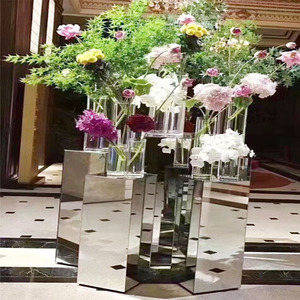 Support carré de socle de fleur de pilier de miroir acrylique d'or modèle pour la décoration de fête de colonnes de mariage emballées dans le carton - Product Image 5