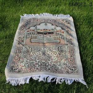 Factory direct supply of the latest fashionable Muslim <b>prayer</b> rugs with tassels, tapestries, and home decor <b>mats</b> available at - Product Image 3