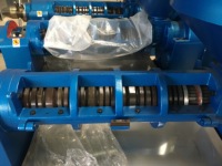 Máquina Prensa de Aceite Automática en Frío y Caliente Guangxin YZYX168 para Aceites de Soja, Girasol y Coco, Capacidad de 800 kg/h, de Carbono