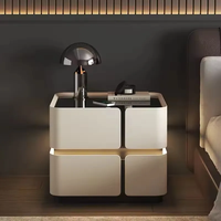 Table de chevet intelligente en bois avec chargeur sans fil, haut-parleurs Bluetooth, lumières LED, tiroirs de rangement, design moderne pour salon