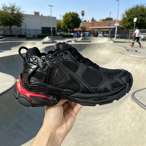 Zapatillas Deportivas de Lujo para Hombre, Negras, con Malla, Punta Redonda, Transpirables, Suela de Goma, Diseño Moderno, con Luces LED - Product Image 2