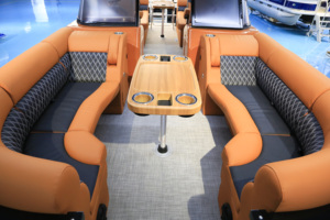 2025 nuevo barco pontón deportivo de fibra de vidrio de lujo precio de fábrica 22 pies 25 pies Tritoon de aluminio para venta al por mayor, fiesta y ocio de pesca - Product Image 5