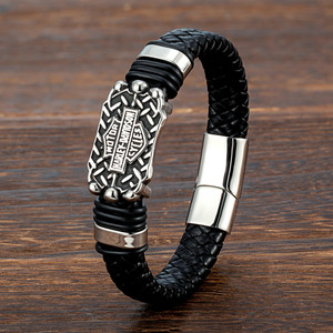 <span class=keywords><strong>Bracciale</strong></span> da <span class=keywords><strong>uomo</strong></span> in acciaio inossidabile con scudo, stile hip-hop, punk, in pelle intrecciata, alla moda - Product Image 4
