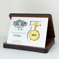 Boîte de rangement pour médailles en bois de haute qualité, présentoir de récompenses peint, plaque souvenir murale avec inscriptions honorifiques MH-NJ0804