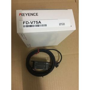 Capteur de débit Keyence FD-V75A de type gaz avec câble et connecteur, tension de fonctionnement 24V - Product Image 1