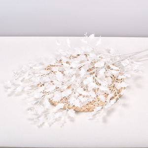 Planta <span class=keywords><strong>Artificial</strong></span> Ecológica de Simulación de Hojas de Roble, Estrella y Hierba, para Decoración de Bodas, Auditorios, Hoteles y Carreteras, Color Rojo - Product Image 6