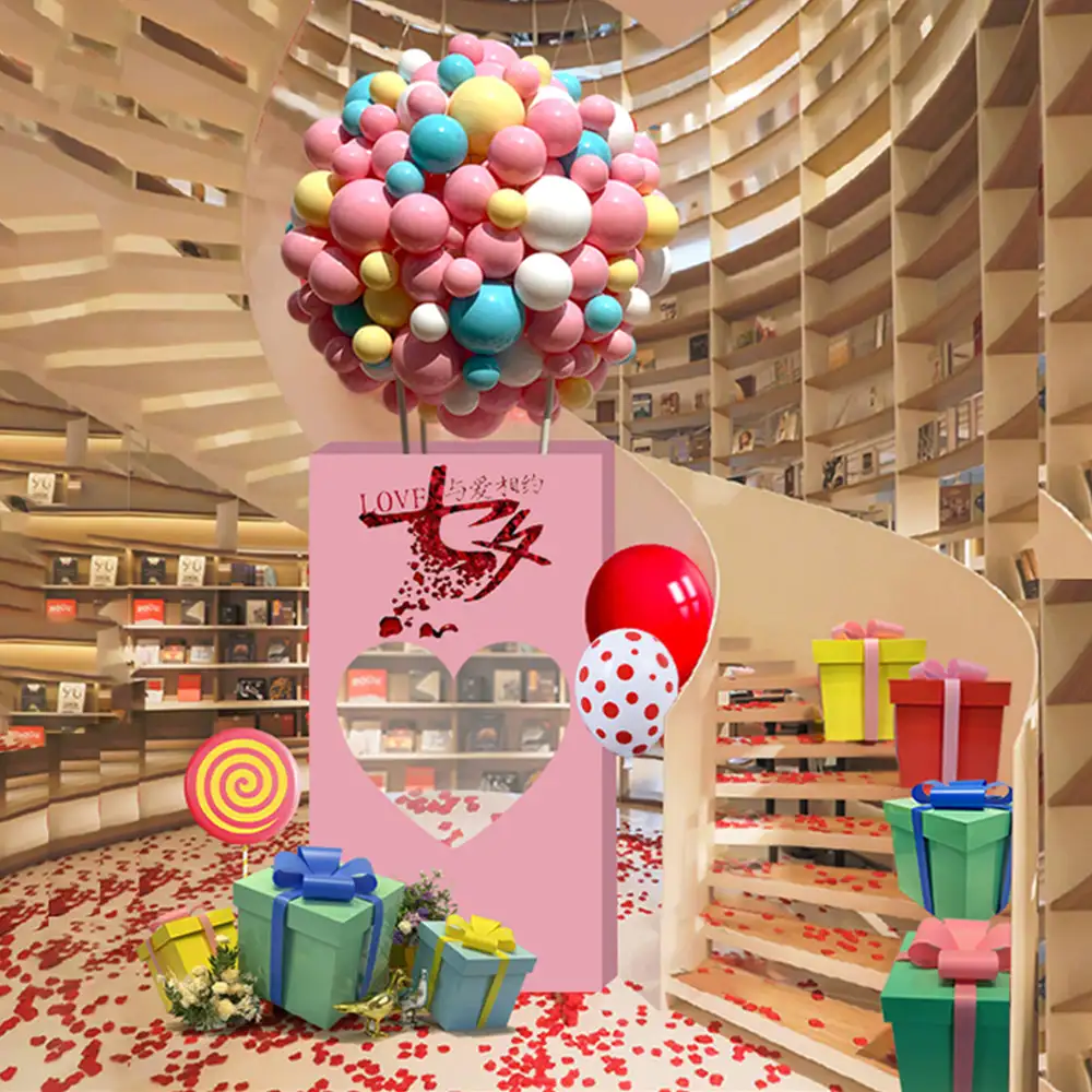 Fashion design Valentine's day decorative props for shopping mall