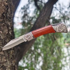 มีดพับด้ามไม้สลักโลโก้ตามสั่ง ของขวัญ DIY สลักเลเซอร์ EDC มีดพกพาสำหรับตั้งแคมป์ ล่าสัตว์ กิจกรรมกลางแจ้ง ขายส่ง - Product Image 4