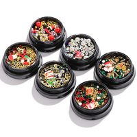 Vente en gros de bijoux de Noël Art Déco en alliage de métal mélange de flocon de neige perle cloutée Santa chapeaux strass effet 3D autocollants décalcomanies