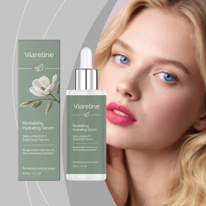 Essence hydratante pour le visage, légère et facile à absorber, pour des pores délicats, une peau rafraîchissante, hydratée et translucide. - Product Image 5