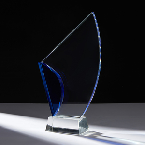 Penjualan terlaris grosir trofi kristal ukir laser 3D kustom dengan kristal biru dan merah untuk souvenir trofi mewah - Product Image 6