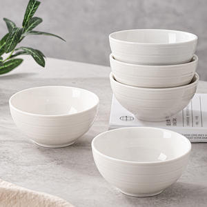 Ciotola in Ceramica Bianca con Texture Rigata per Riso, Frutta, Insalata, Dessert e Cena, per Casa e Ristorante - Product Image 1