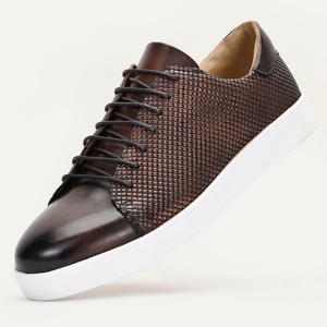 Nouvelles Chaussures en Cuir Véritable pour Hommes, Vente Directe d'Usine Transfrontalière, Style Coréen Tendance, Décontractées et Habillées, en Cuir Épais - Product Image 2