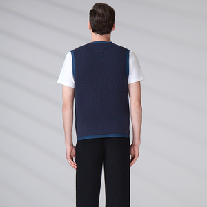 Chaleco de Punto Personalizado de Algodón y Seda con Certificación GOTS, Estilo Casual para Otoño e Invierno, con Botones, Cuello en V, Sin Mangas, para Hombre - Product Image 6