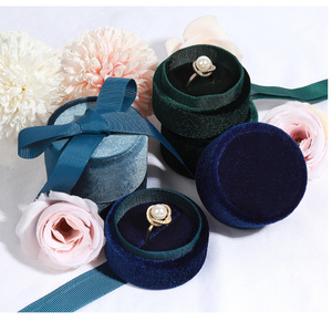 Boîte à bijoux en velours rose avec ruban, emballage pour bague et collier de Noël ou de mariage, boîte ronde en tissu pour pendentif - Product Image 3