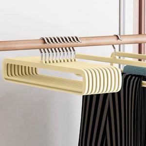 Cintre en plastique personnalisé antidérapant Alized Jeans peu encombrant velours nappe écharpe serviette cintres de bain cintres en velours en plastique - Product Image 4