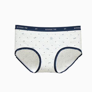 Sous-vêtements pour femmes en coton pur sans couture, style collège, culottes triangulaires mignonnes à l'effigie d'un <span class=keywords><strong>ours</strong></span>, qualité 10A, antibactériennes, taille mi-haute - Product Image 6