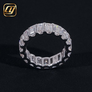 Anillo de Compromiso Unisex con Diamante Sintético Blanco Plateado, Corte Esmeralda, Claridad VVS1, Corte Excelente, Anillo de Boda Clásico, Eternidad Completa - Product Image 5