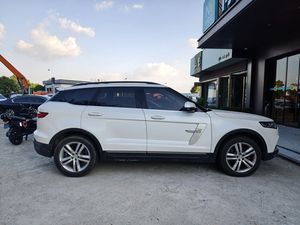 Zotye T700 ปี 2017 เครื่องยนต์ 1.8T เกียร์ 6DCT 5 ที่นั่ง – คุณสมบัติระดับพรีเมียม, หลังคาพาโนรามา, รถ SUV มือสองจากจีนราคาประหยัดสำหรับผู้ซื้อทั่วโลก - Product Image 3