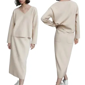 ファッションウールセーター女性ニットセット2ピースTシャツトップスニットスカートスーツチョンパスパラムヘールVネックニット婦人服