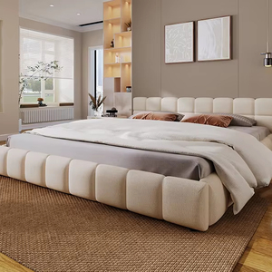 Cadre de lit moderne en tissu beige pour lit queen size avec design en damier - Product Image 1