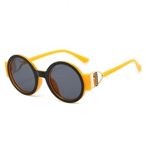Gafas de Sol Redondas Vintage 2025 para Mujer, Coloridas, Modernas, con Protección UV400, Estilo de Lujo Ligero - Product Image 3