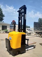 Chariot élévateur à palettes électrique 2 tonnes, chariot élévateur à palettes entièrement électrique alimenté par batterie