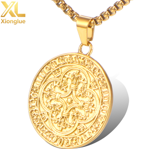 Collar Giratorio de Acero Inoxidable con Diseño de Exorcista Europeo y Americano, Colgante Giratorio de Doble Cara Personalizado y Creativo - Product Image 1