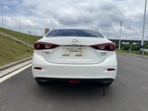 Mazda <span class=keywords><strong>3</strong></span> Axela Usata del 2016, Guida a Sinistra, Berlina Automatica, Interni Scuri, Sedili in Tessuto Nero, Telecamera Posteriore, Pneumatici R16, Tetto Apribile, Cina - Product Image 4