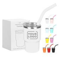 Vasos de chupito mini de 3 oz con logotipo personalizado al por mayor, vasos de acero inoxidable en el interior y plástico en el exterior, aislados con tapas y pajitas metálicas