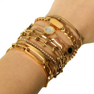Brazalete de Cadena con Eslabones Geométricos Minimalistas Chapado en Oro de 18K para Mujer, con Diamantes, para Uso Diario y Ocasiones de Regalo - Product Image 3