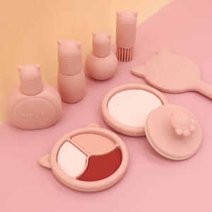 Juego de Maquillaje de Silicona Lavable de Grado Alimenticio al por Mayor, Divertido, para Ojos y Labios, de Moda, para Niñas - Product Image 2