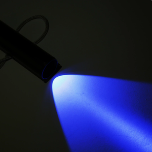 Mini lampe torche UV 365nm rechargeable USB Type-C, corps en alliage d'aluminium, détecteur <span class=keywords><strong>de</strong></span> teigne pour animaux <span class=keywords><strong>de</strong></span> compagnie - Product Image 6