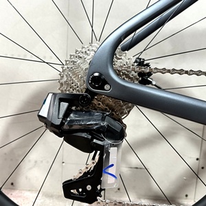 KOZO Vélo <span class=keywords><strong>de</strong></span> route en fibre <span class=keywords><strong>de</strong></span> carbone T800 à limite d'usine <span class=keywords><strong>de</strong></span> grande taille 61cm, vélo <span class=keywords><strong>de</strong></span> course entièrement hydraulique en fibre <span class=keywords><strong>de</strong></span> carbone avec frein à disque 24s - Product Image 3